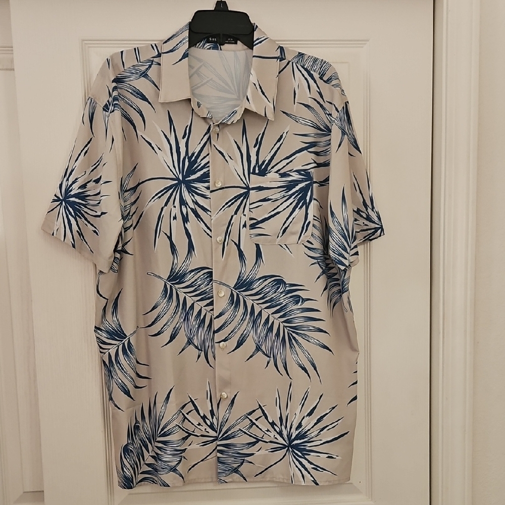 SHEIN | Beige Short-Sleeve Button-Down with Blue Palm Print